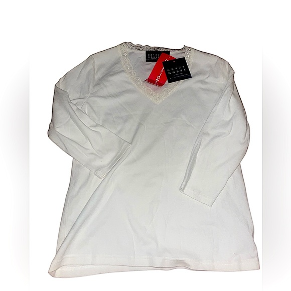 Lace V neck shirt - Picture 2 of 5